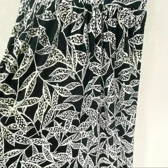 Coldwater Creek black skirt with cream print - Picture 3 of 4